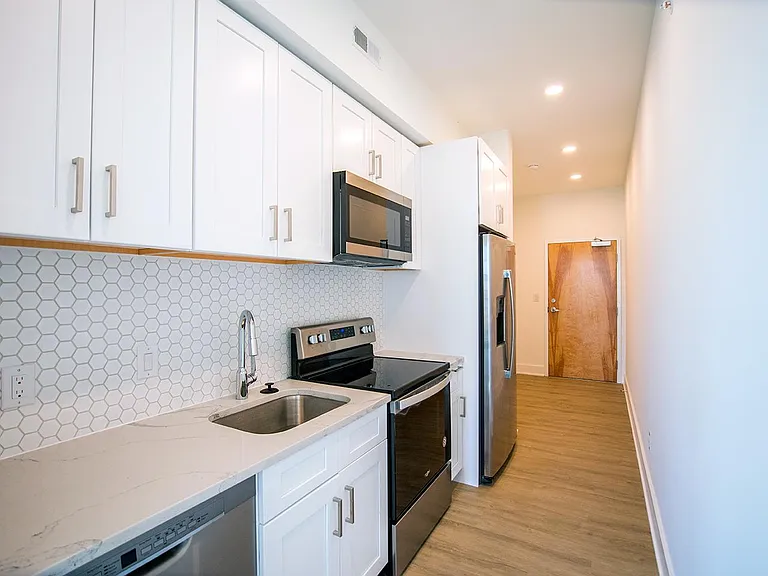 1324 Frankford Ave — Photo 35