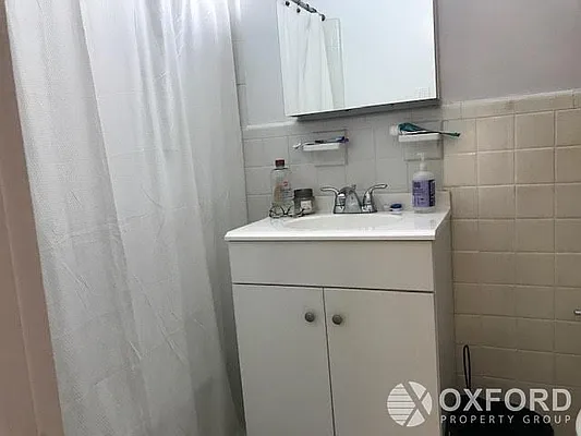Rented by Oxford Property Group | media 25
