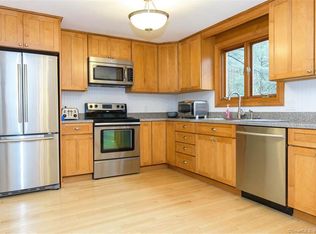 71 Flanders Rd, Southington, CT 06489
