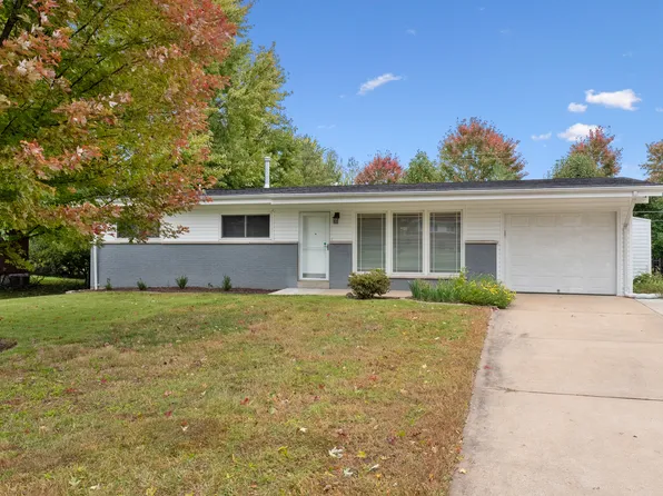 1216 Cimarron Dr, Saint Louis, MO 63132