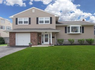 12 Rutgers Ln, Middlesex, NJ 08846