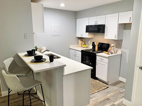 4th image of 1222 E Waterside Cv APT 12