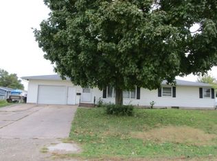 206 Roy El Ct, Wapello, IA 52653