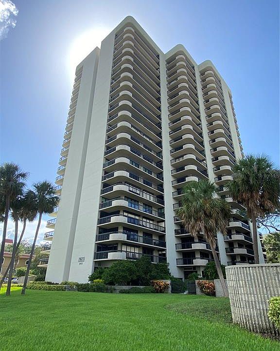 1st image of 2413 BAYSHORE BOULEVARD #906