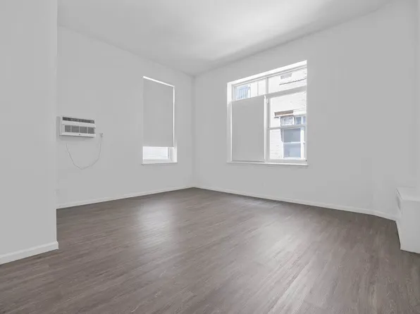 88 Fulton Street image 11 of 14