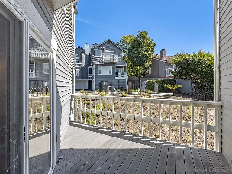 836 Ida Ave — Photo 17