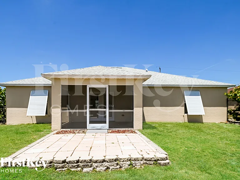 2919 NW 4th Pl — Photo 16