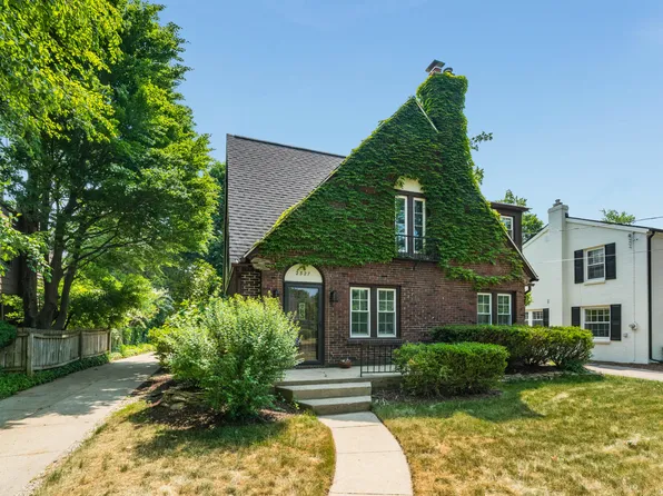 2327 Tipperary Rd, Kalamazoo, MI 49008