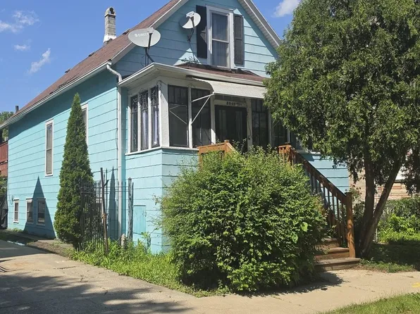 5948 W Walton St, Chicago, IL 60651