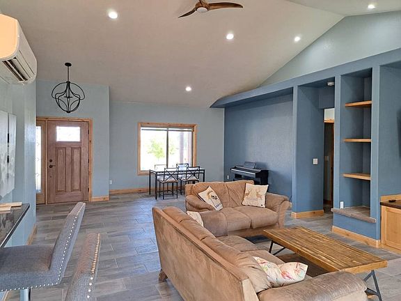 5th image of 1030 Centennial Dr