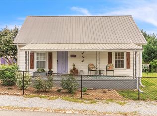 2706 E Powell St, Seneca, SC 29678