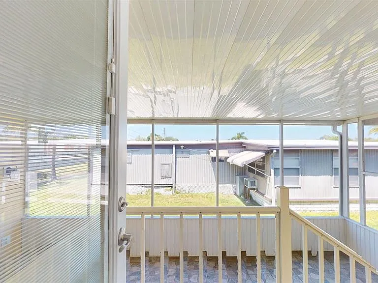 10728 Poplar St NE — Photo 37