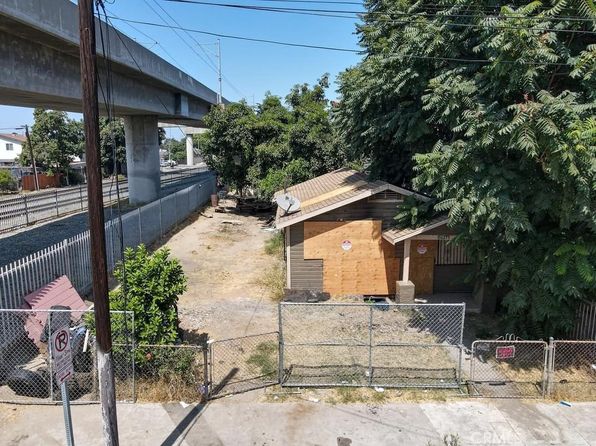 1703 E 61st St, Los Angeles, CA 90001