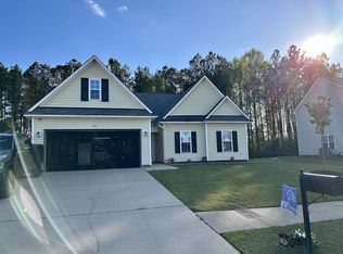 865 Fairfield Cir, Raeford, NC 28376