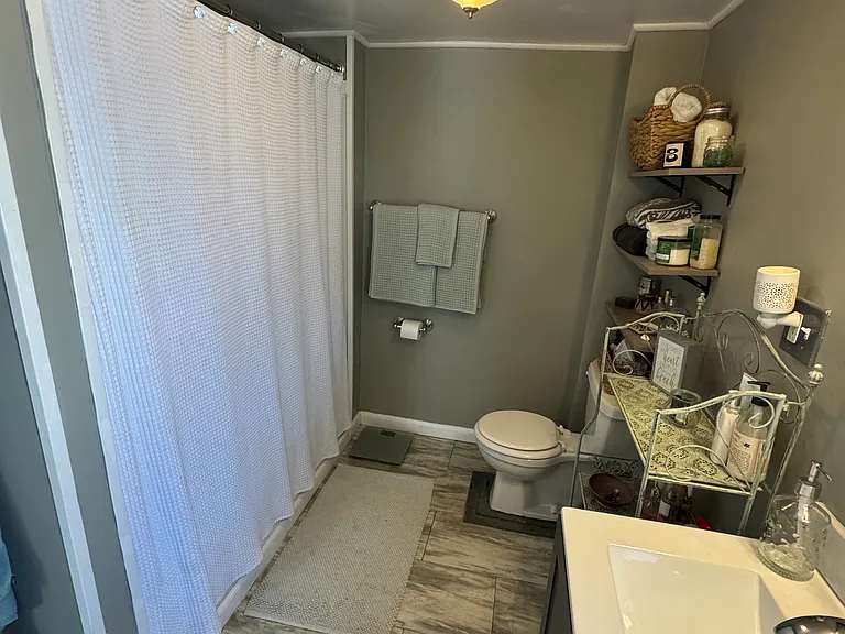 430 Lake Shore Boulevard Ext — Photo 27