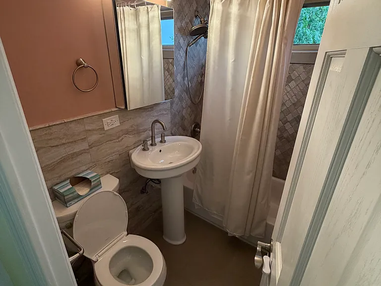 2148 W Rosemont Ave #4A — Photo 23