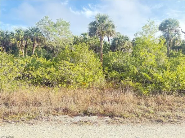 961 Plymouth ST E, LEHIGH ACRES, FL 33974