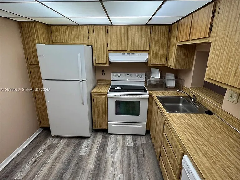 7650 W McNab Rd #204 — Photo 3