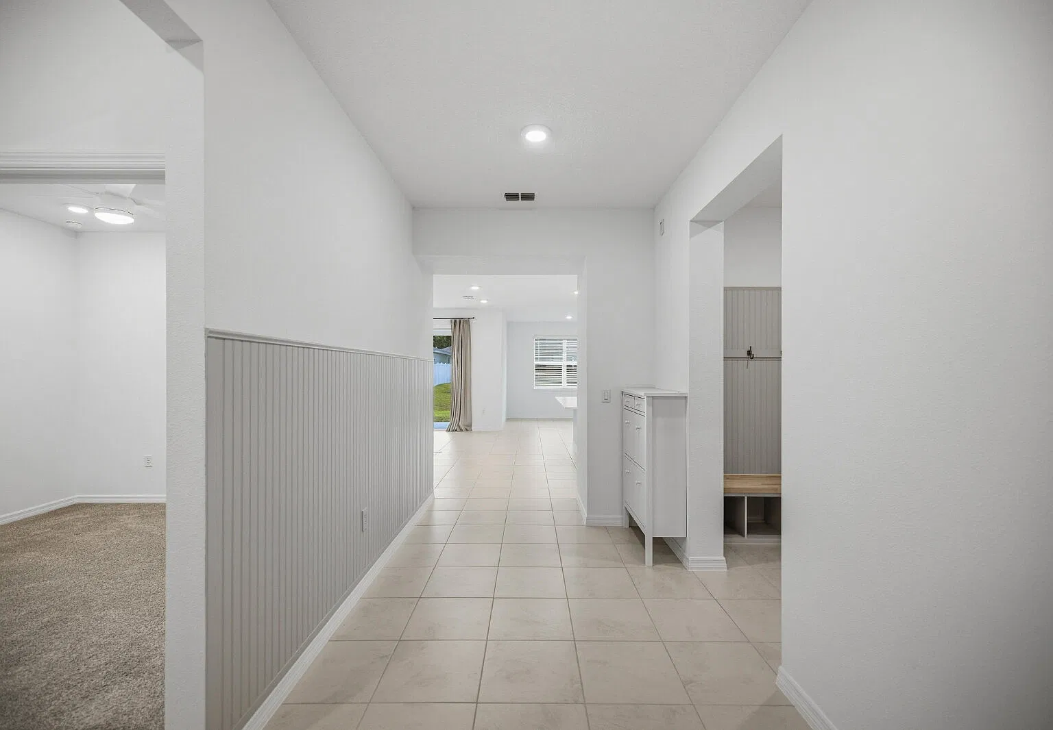 4 bed, 3.0 bath, 2011 sqft, $2,395 — Photo 2