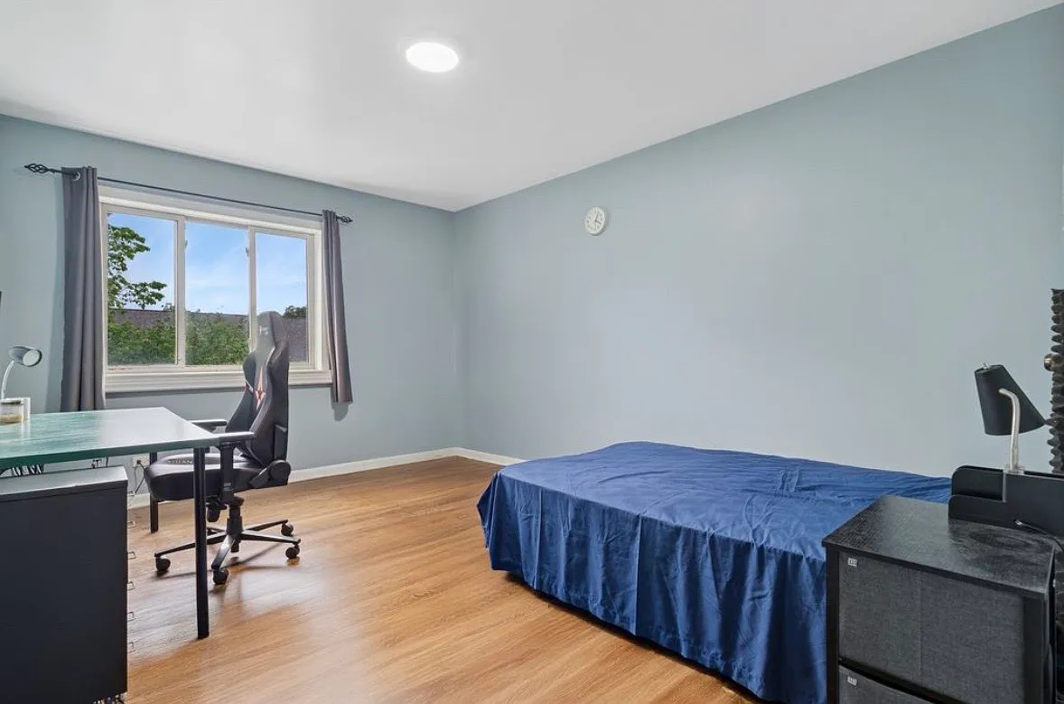2 bed, 1000 sqft, $3,200 — Photo 2