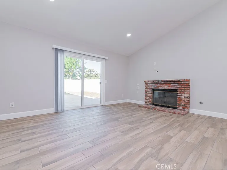 12032 Weeping Willow Ln — Photo 2