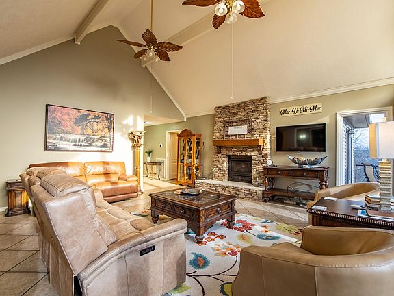 5th image of 145 Stoneybrook Way