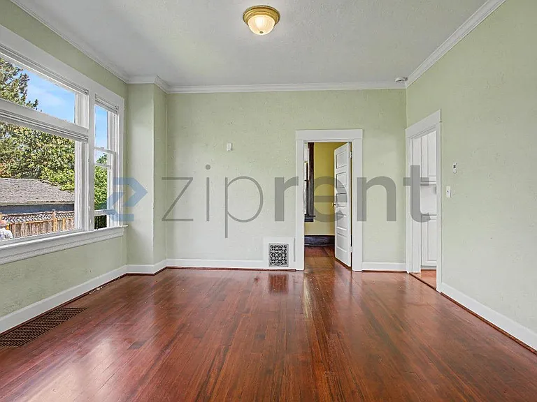 7820 N Van Houten Ave — Photo 11