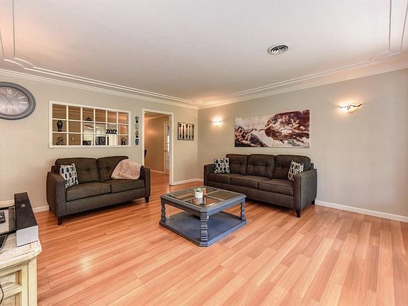 4th image of 3628 Pinell St