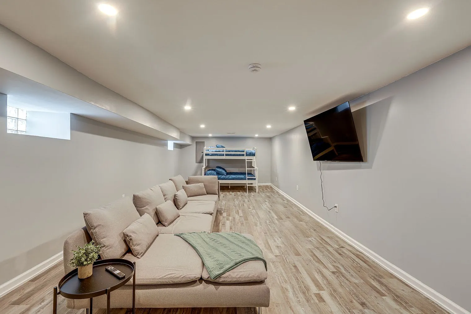 4 bed, 3.0 bath, 3196 sqft, $3,612 — Photo 3