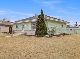 8000 W Tesch Ave, Milwaukee, WI 53220