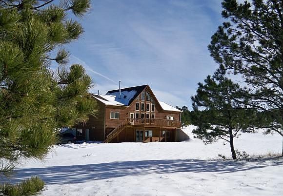 Beautiful lodge-style rancher