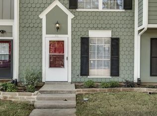 81 Winchester Dr, Euless, TX 76039