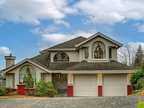 2962 Robson Dr, Coquitlam, BC V3E 2T1