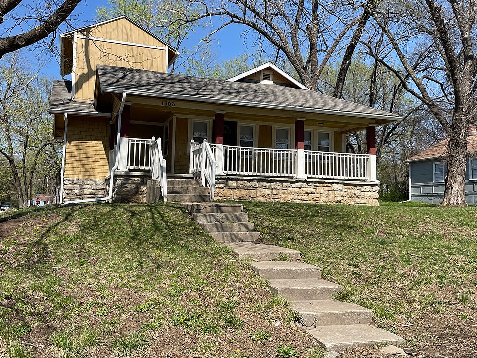 1st image of 1300 E 81st St
