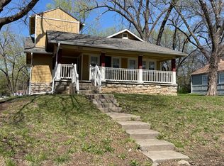 1300 E 81st St, Kansas City, MO 64130
