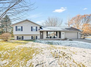 1483 Silver Cliff Ct, Howard, WI 54313