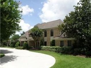 403 Carriage Creek Ln, Friendswood, TX 77546
