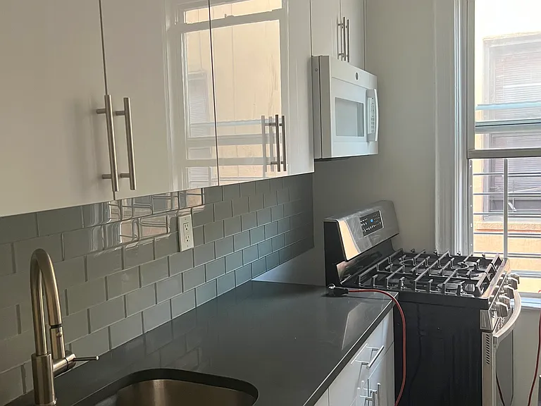 30-75 44th St #3F — Photo 2