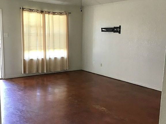 3rd image of 1517 Pueblo Trce APT A