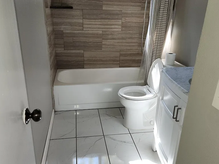 3109 S Maple Ave — Photo 18