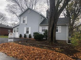 1306 Glencove Rd, Syracuse, NY 13206