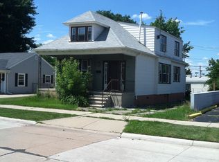 7421 Dale, Centerline, MI 48085