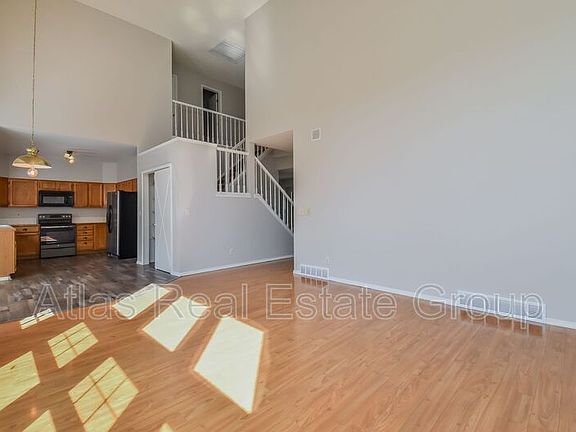 3rd image of 1520 Chesham Cir