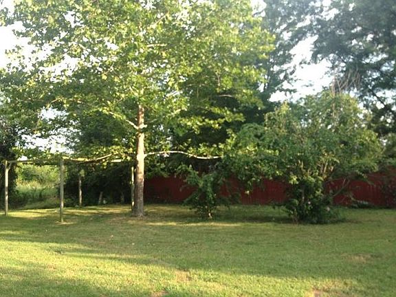 3rd image of 2312 W Meadow Dr