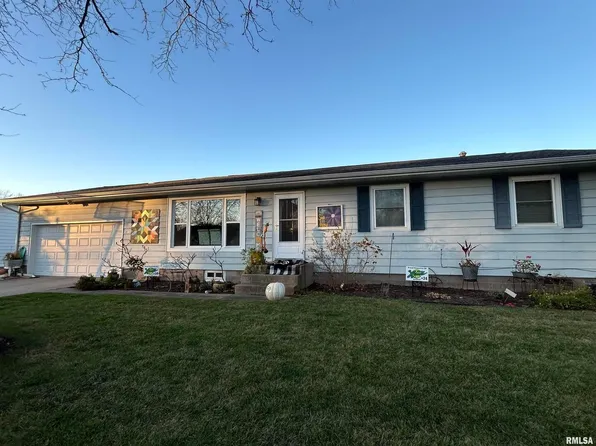 105 Abbey Dr, Geneseo, IL 61254