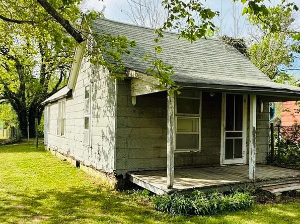 221 S Elm St, Chelsea, OK 74016