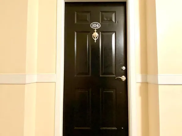 12945 Centre Park Cir, Herndon, VA