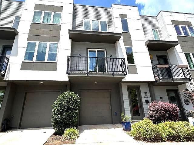 1st image of 863 Cavanaugh Ave SE #106