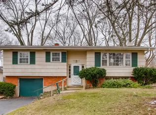 5263 Meyer Dr, Lisle, IL 60532