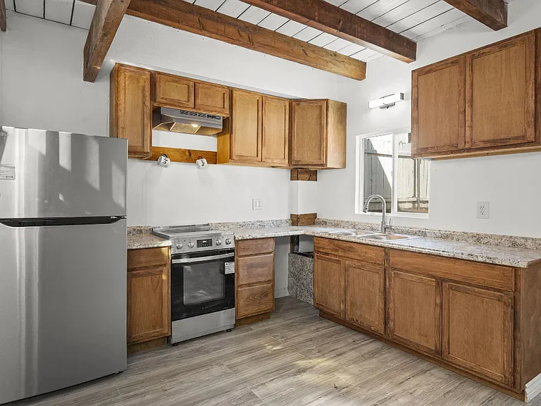 2038 Siegle Dr #B — Photo 3